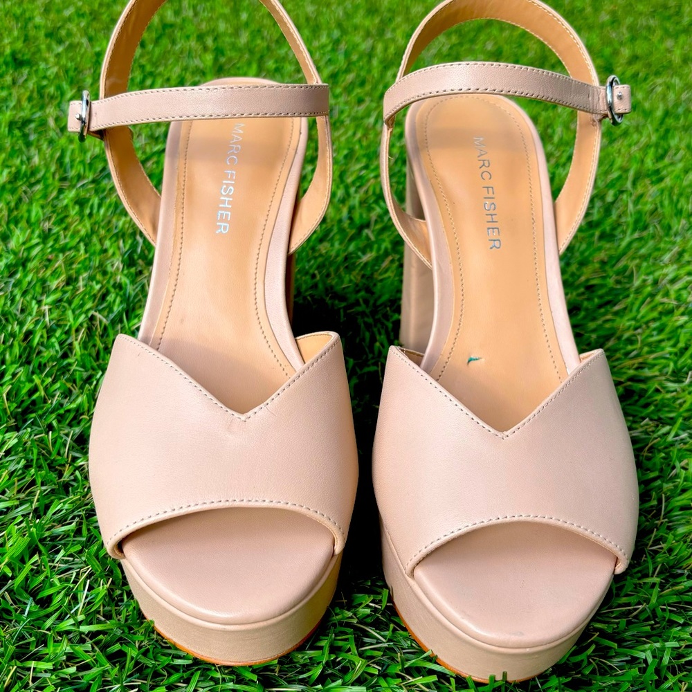 Marc Fisher Platform heels, New, Excellent condition